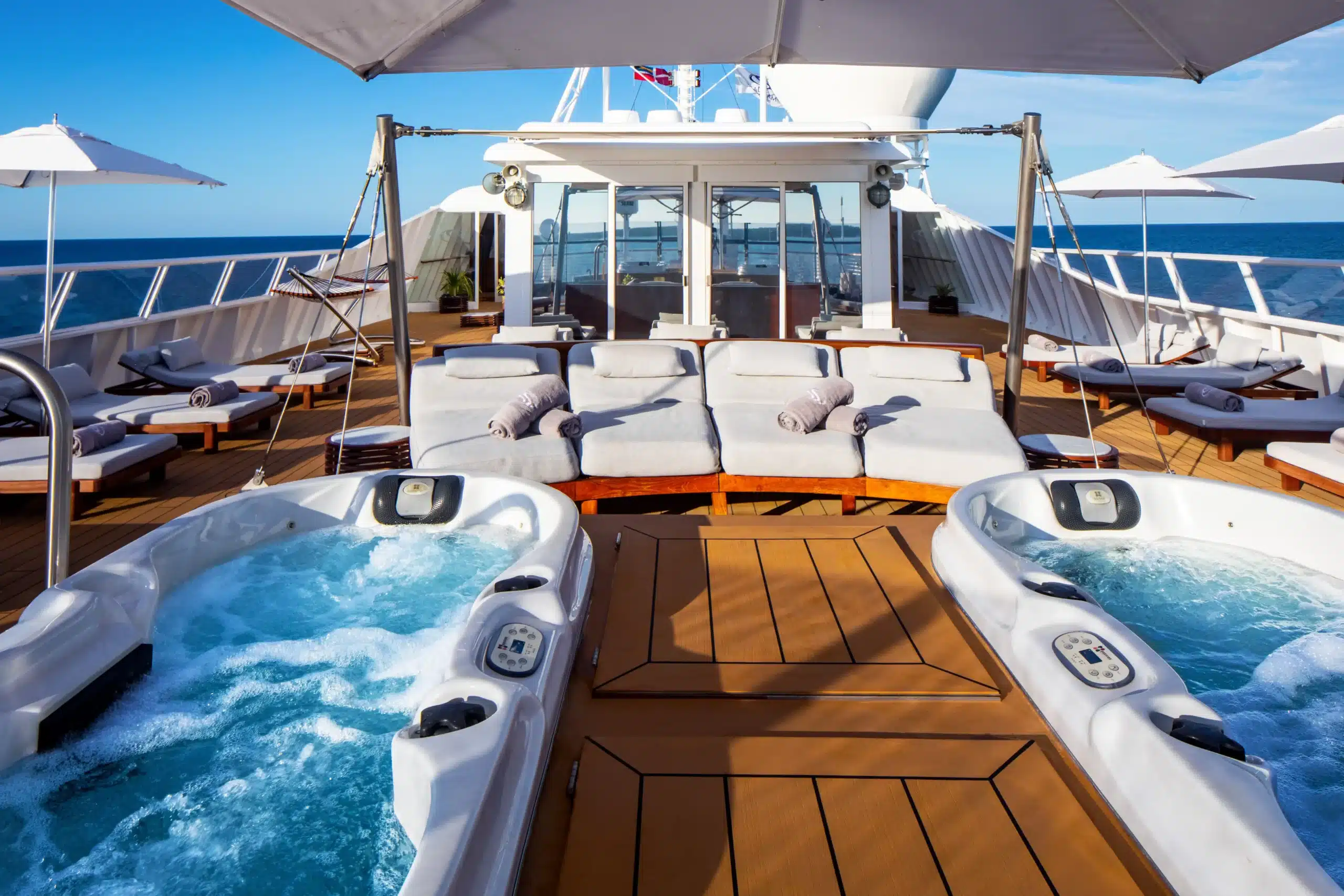 Kom onder andere tot rust in de twin jacuzzi's aan boord van SeaDream II.