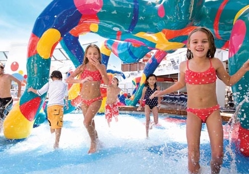 Kinderen in kinderzwembad -Grotere_zwembaden_op_cruiseschepen!-19
