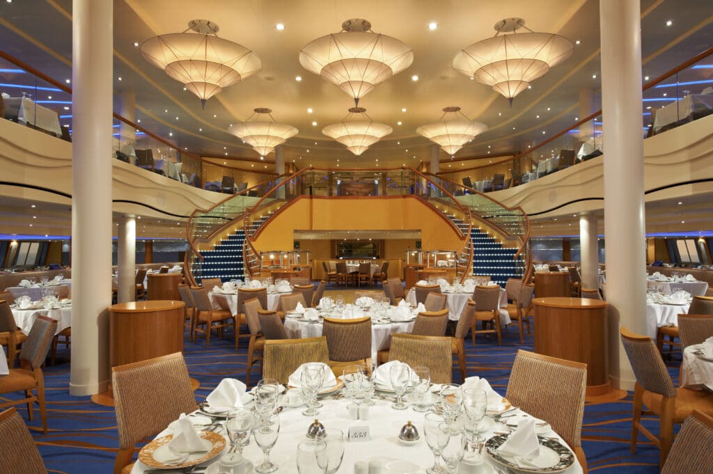 Cruiseschip-Carnival Breeze-Carnival-Sapphire Diningroom