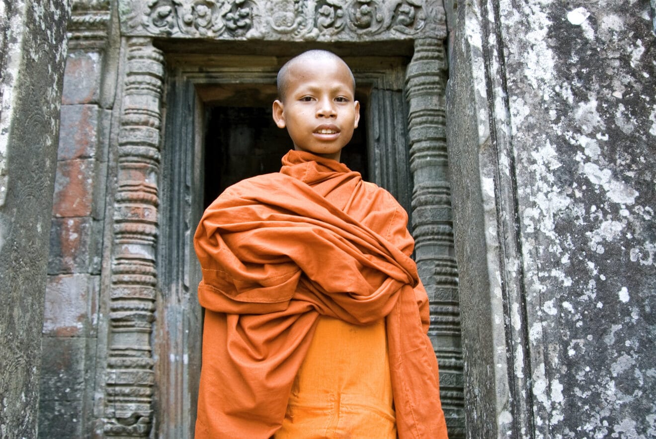 Cambodge-Mekong-Temples-dAngkor-Bayon-bonze©Gregory-Gerault-Rivier-Cruise-CroisiEurope-Riviercruises