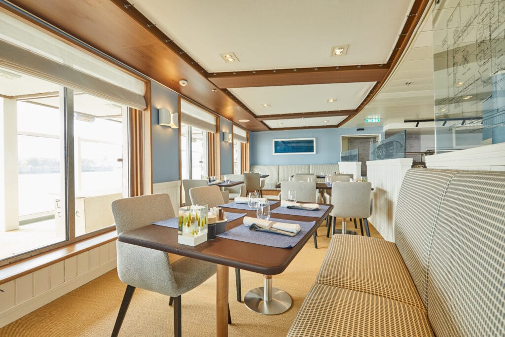 Cruiseschip-Hanseatic Nature-Hapag-Lloyd Cruises-Restaurant