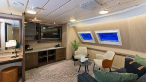 Cruiseschip-Hurtigruten-MS Nordlys-Schip-Expedition Suite-Suite-Categorie M