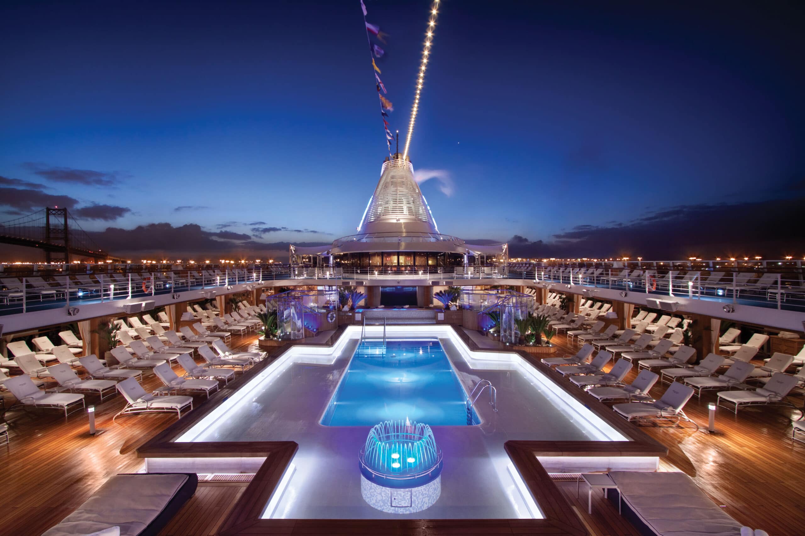 Cruiseschip-Riviera-Oceania Cruises-Pool