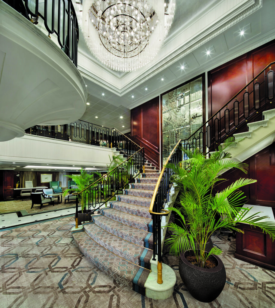 Oceania Cruises Insignia Grand Staircaise Cruiseschip Cruise