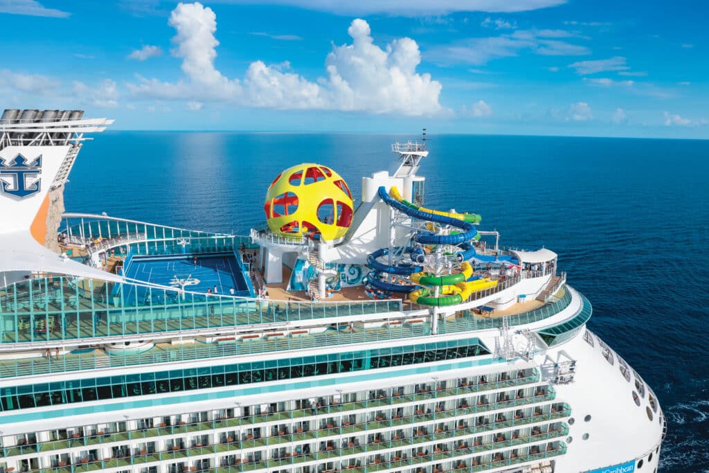 Royal-Caribbean-International-Mariner-of-the-seas-Schip-cruise-zee