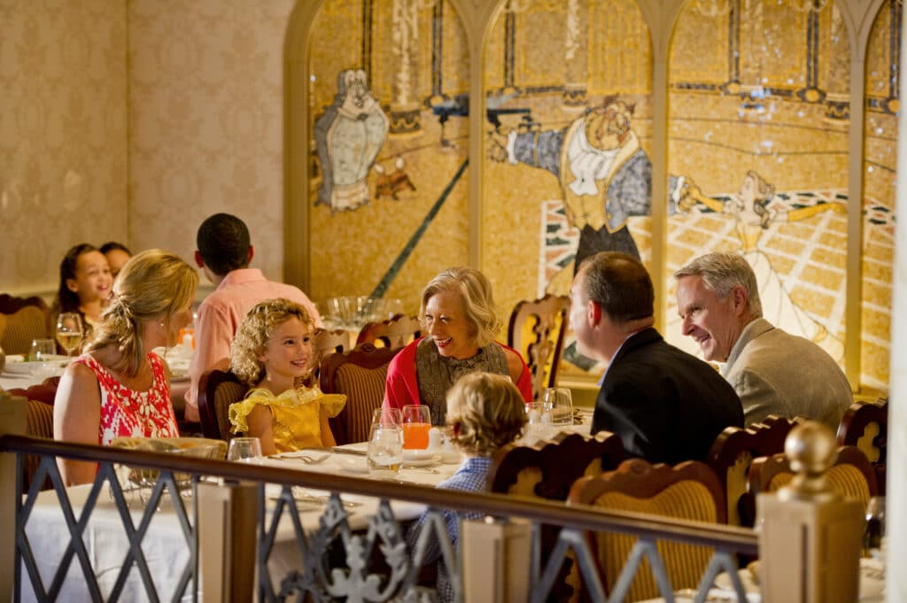 Cruiseschip-Disney Fantasy-Disney Cruise Line-Restaurant Royal Court