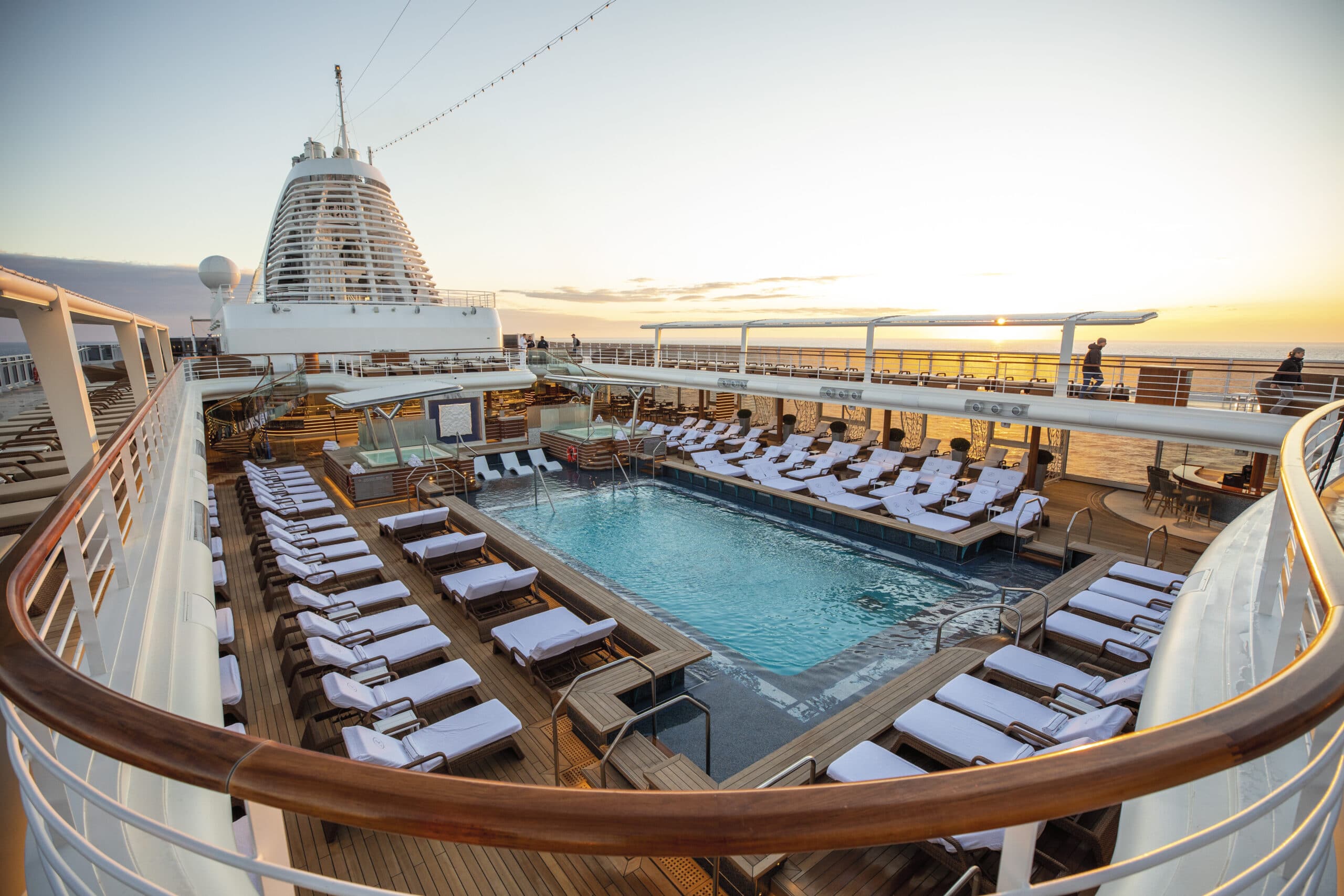 Cruiseschip-Seven Seas Splendor-Regent Seven Seas Cruises-Pool
