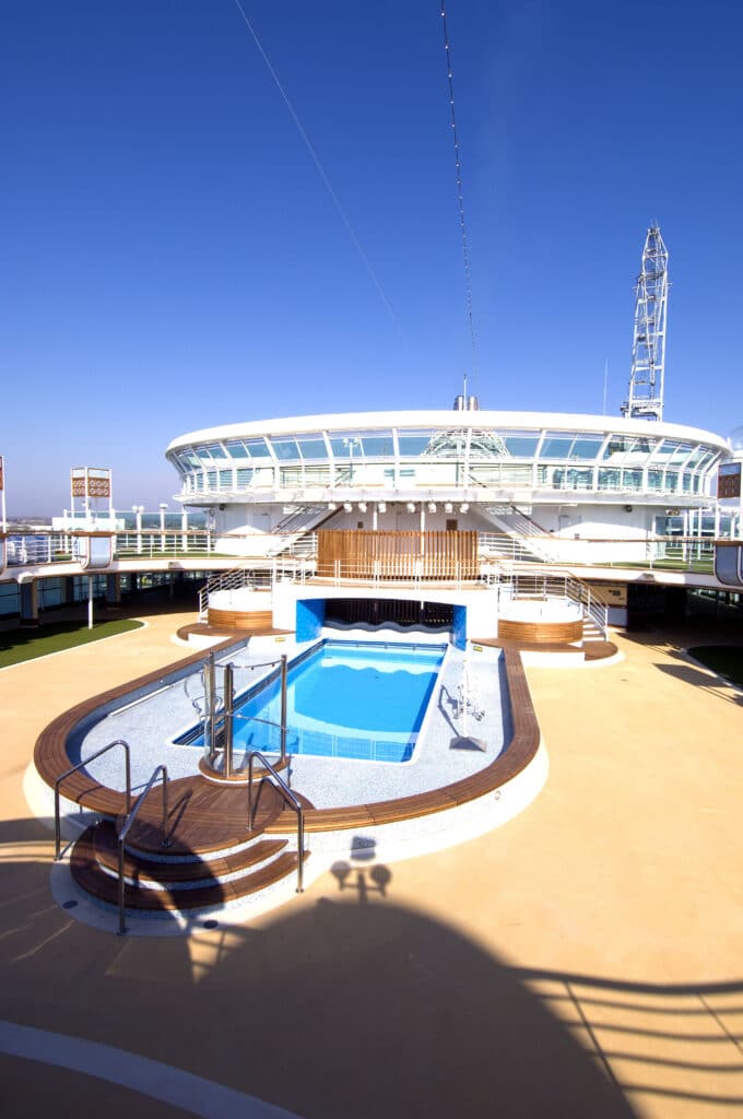Cruiseschip-Ventura-P&O Cruises-Zwembad