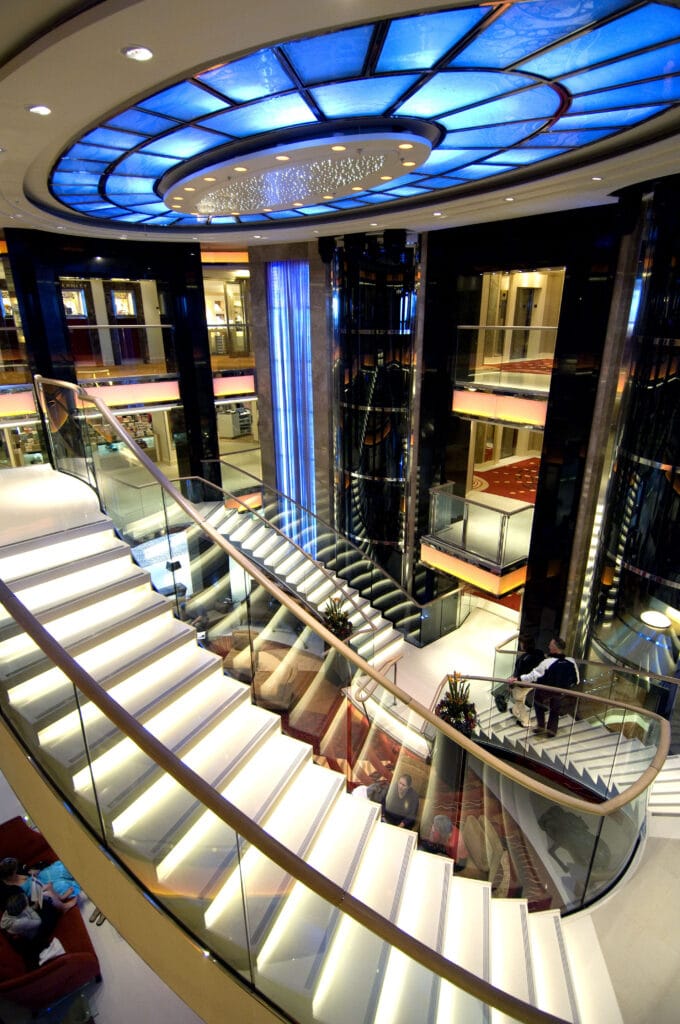 Cruiseschip-Ventura-P&O Cruises-Atrium