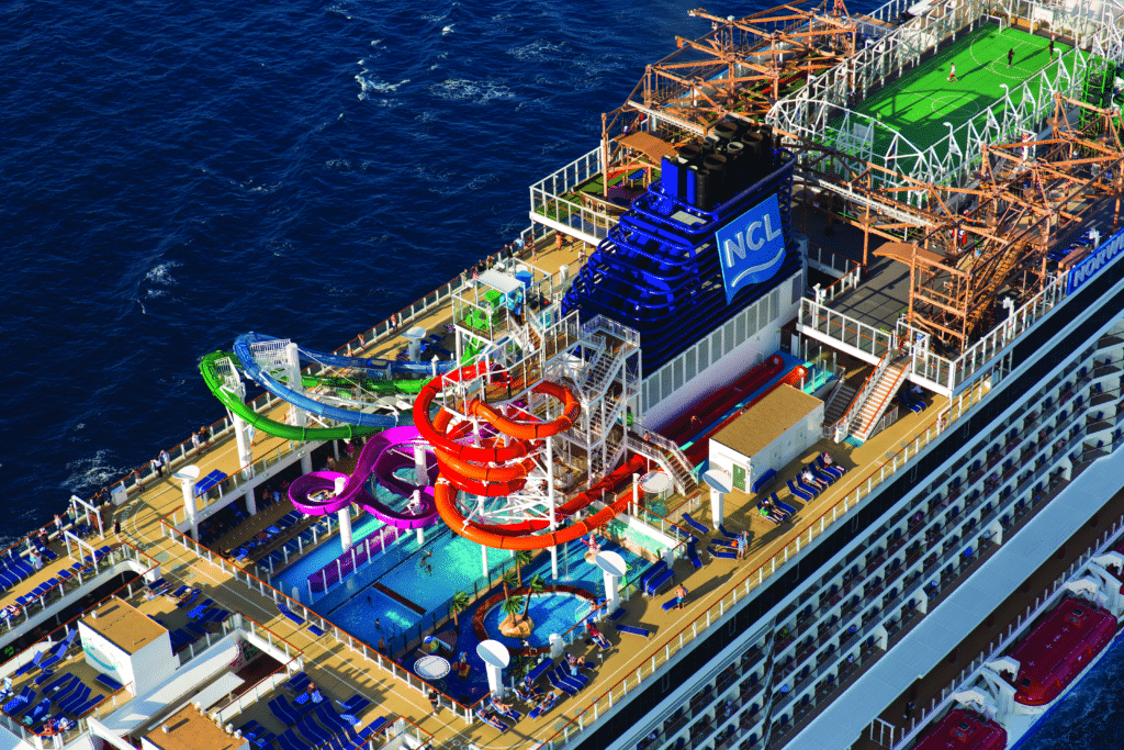 Cruiseschip-Norwegian Getaway-Norwegian Cruise Line-Zwembad Deck