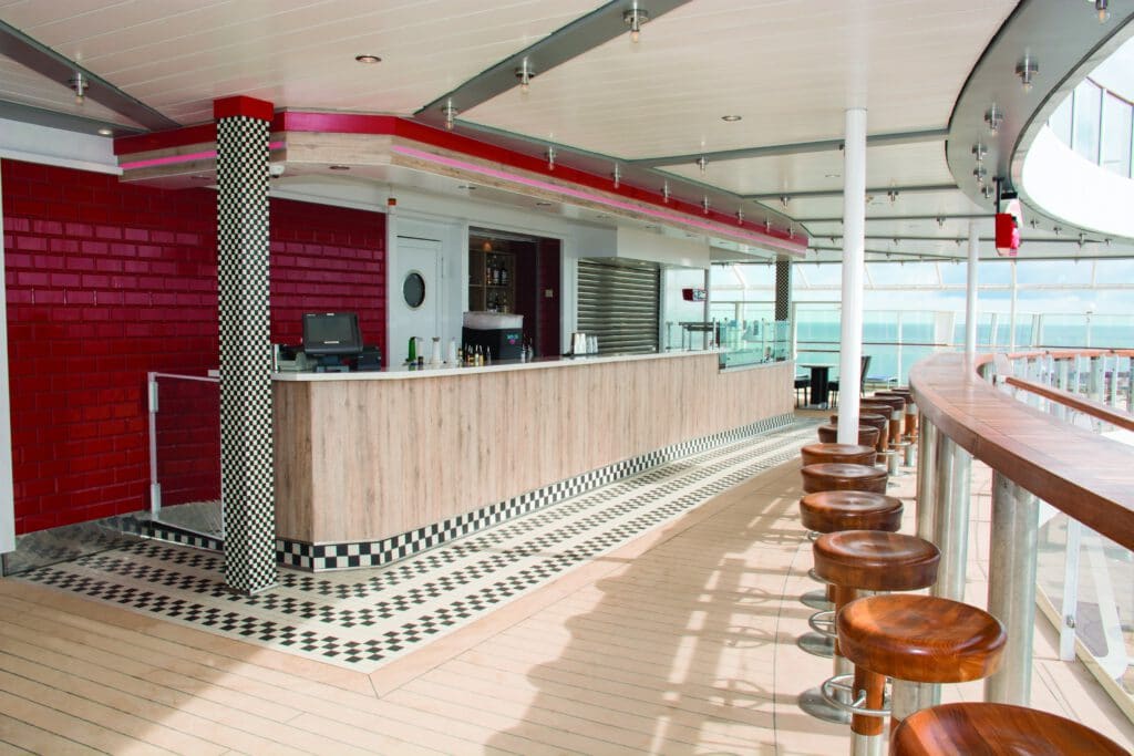 Cruiseschip-Norwegian Jewel-Norwegian Cruise Line-Pit Stop Bar
