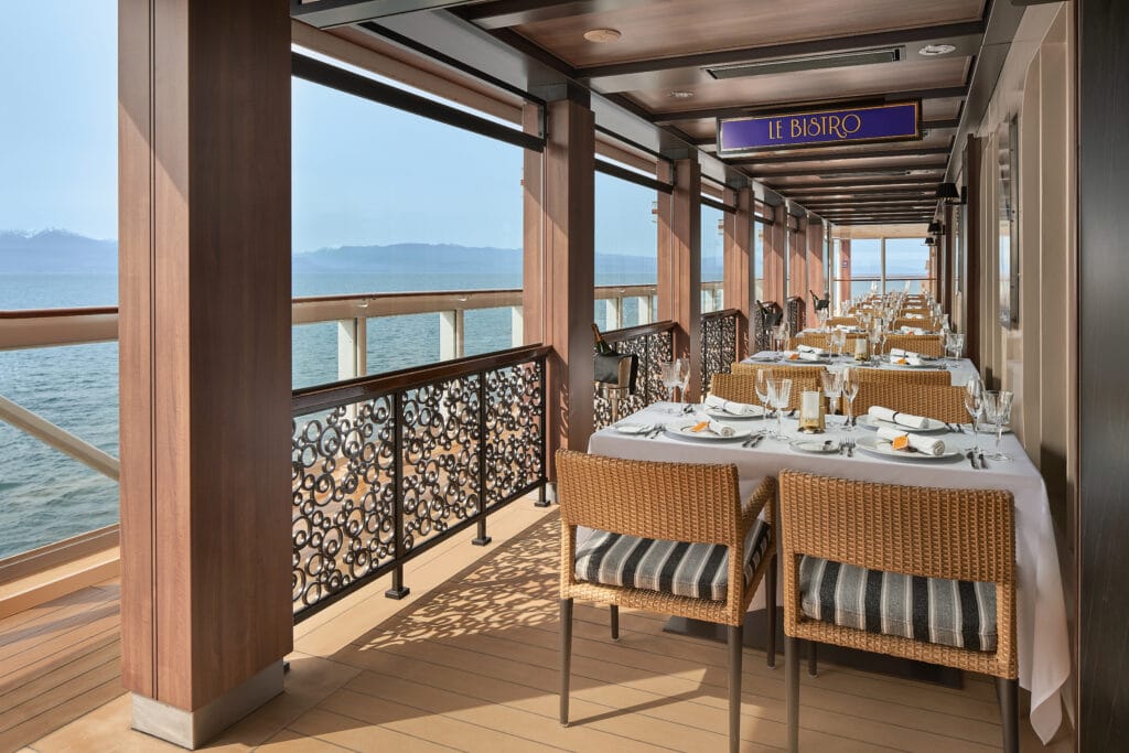 Cruiseschip-Norwegian Joy-Norwegian Cruise Line-Restaurant Le Bistro Waterfront