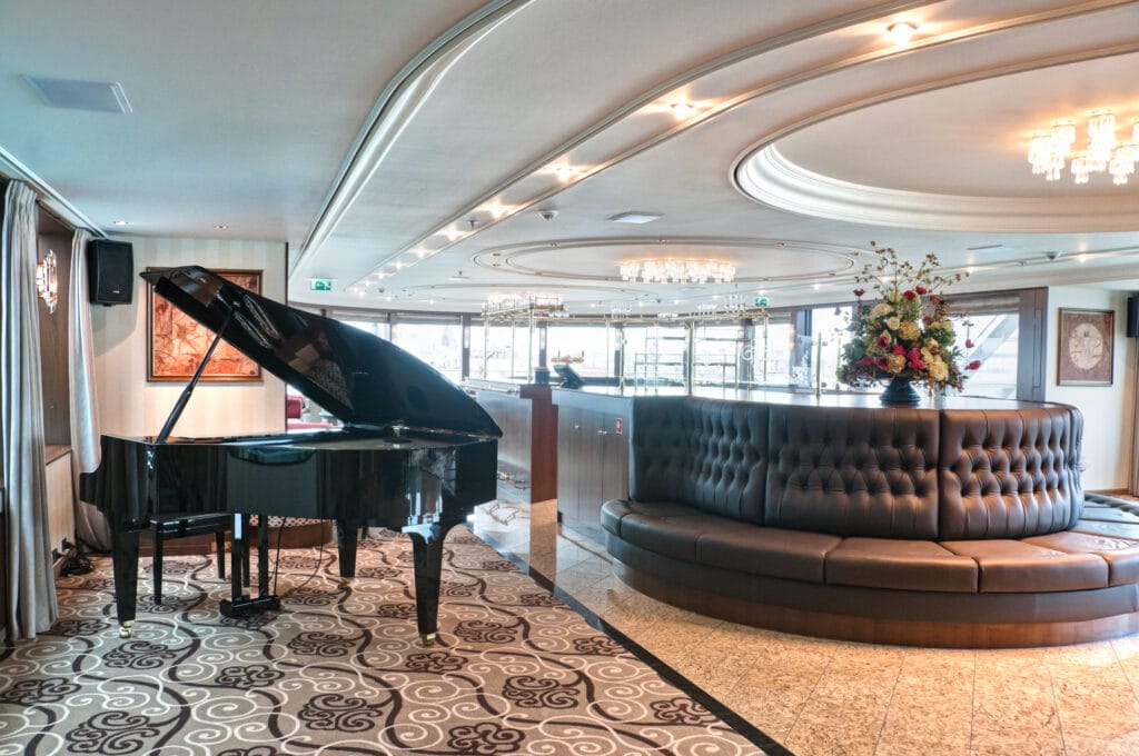 Rivierschip-VIVA Cruises-Viva Inspire-Cruise-Piano Lounge