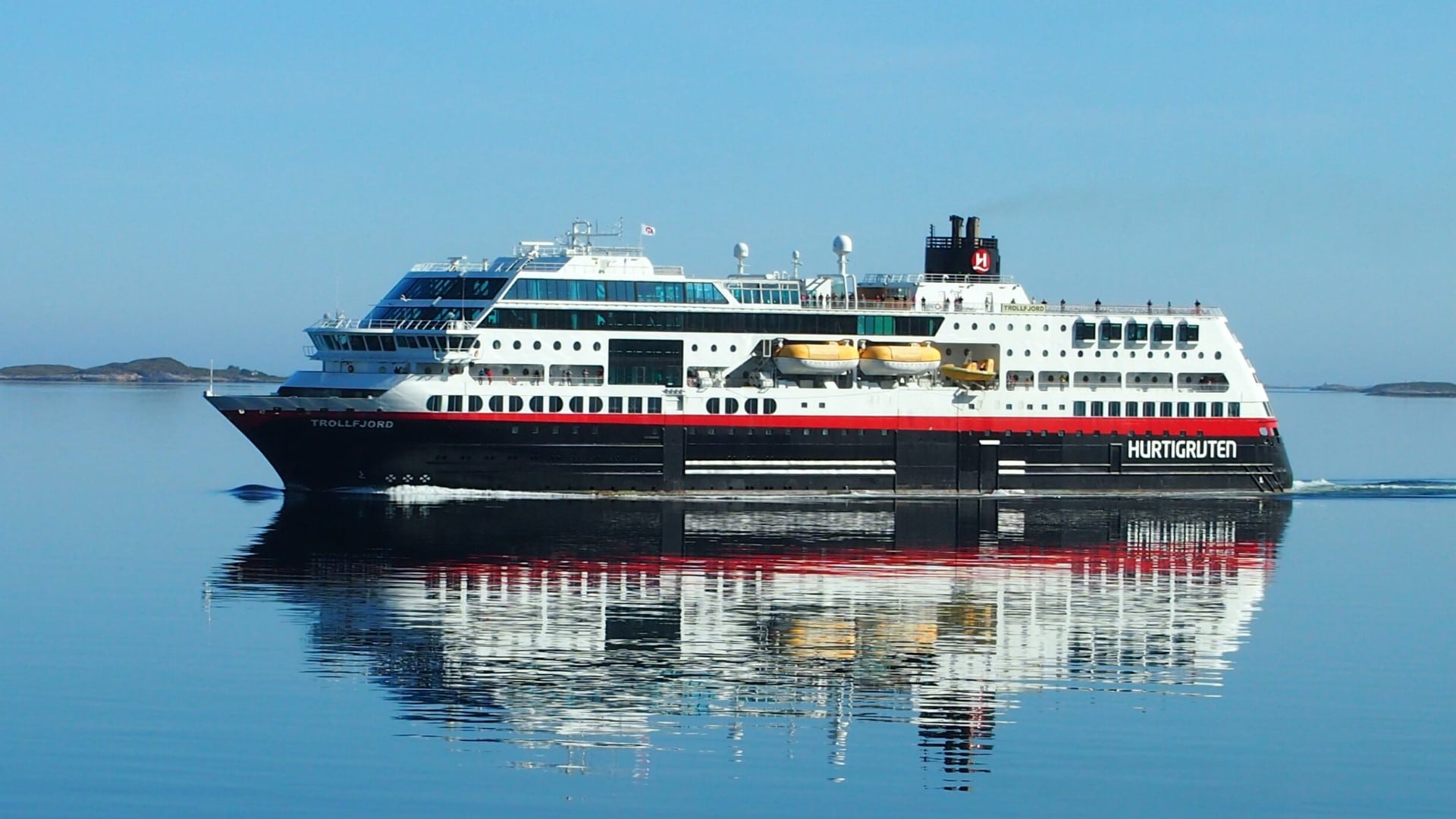 Cruiseschip-Hurtigruten-MS Trollfjord-schip-Schip