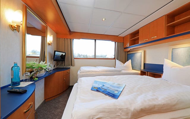 plantours-kreuzfarten-ms-sans-souci-cruise-cruiseschip-categorie SK02-buitenhut met vensterraam