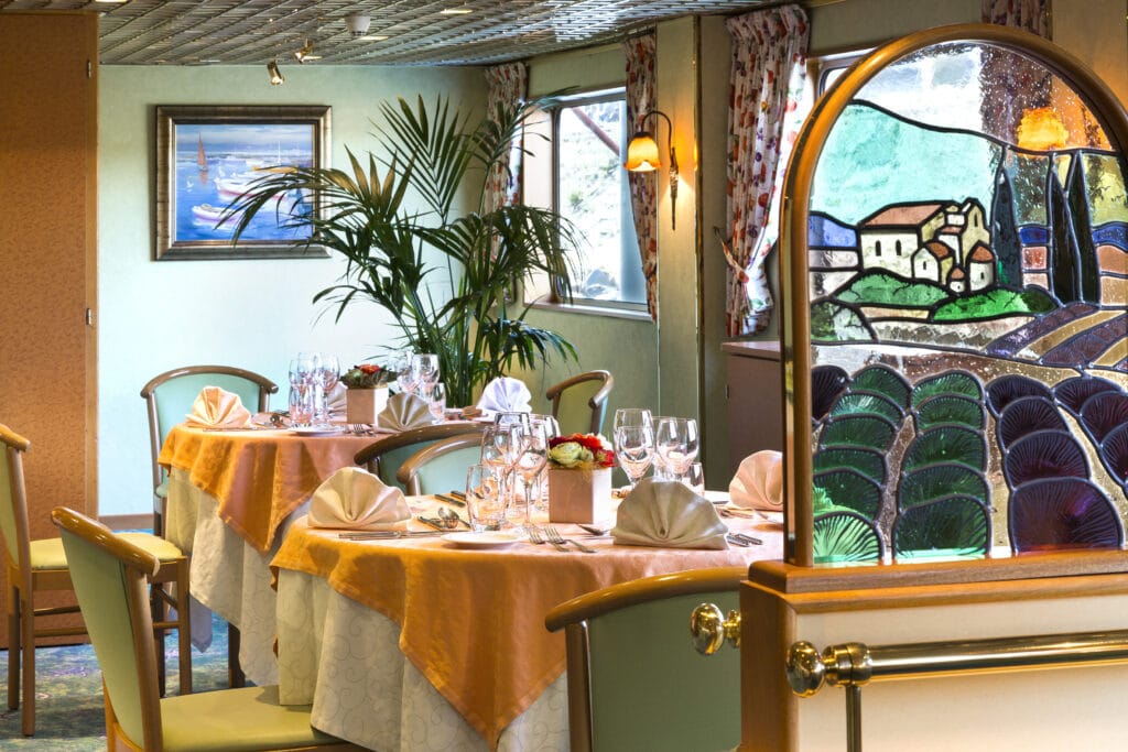 Rivierschip-CroisiEurope-MS Beethoven-Cruise-Restaurant