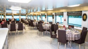 Rivierschip-CroisiEurope-MS Kronstadt-Cruise-Restaurant (2)