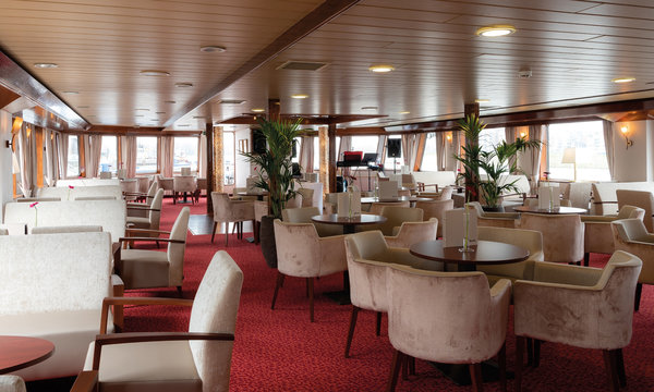 plantours-kreuzfarten-ms-vistaclassica-cruise-rivierschip-lounge