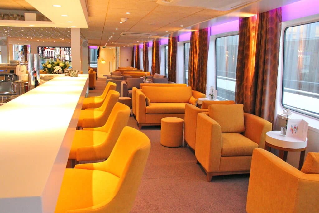 Rivierschip-CroisiEurope-MS-Camargue-Cruise-Salon-Bar