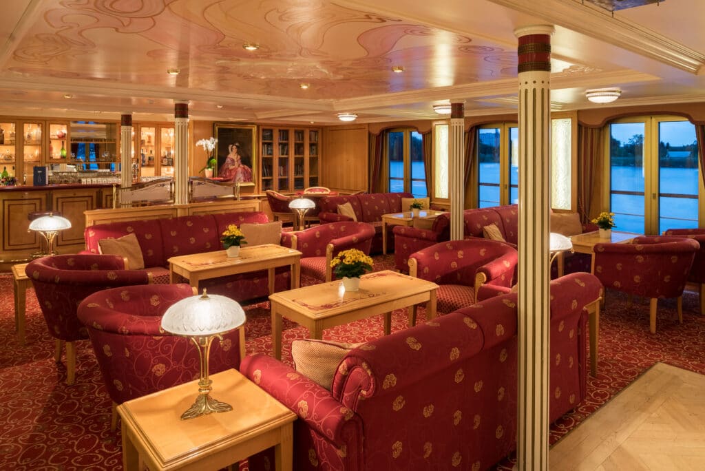 Rivierschip-Nicko Cruises-MS Frederic Chopin-Cruise-Salon