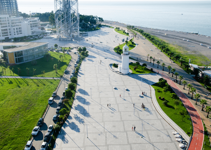 Georgie-Batumi-Cruise-haven-promenade