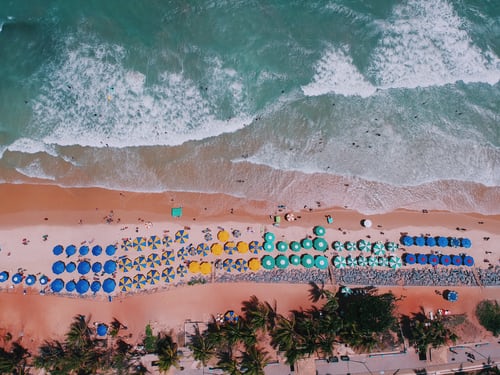 Brazilië-natal-zee-parasol-strand