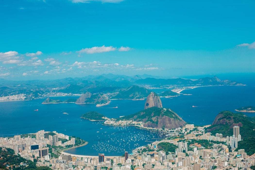 Brazilie-porto-belo-zee-uitzicht-stad