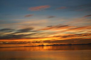 Chili-punta-arenas-zonsondergang-zee