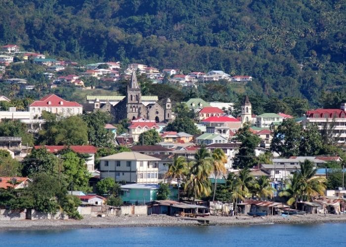 Dominica-roseau-huizen