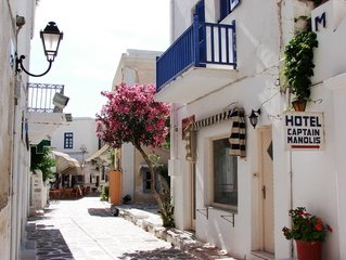 Griekenland-paros-huizen-straat