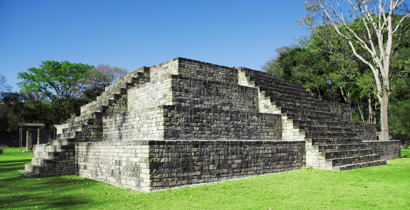 Guatamala-puerto-quetzal-copan-maya-ruines