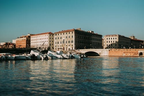 Italie-Livorno-water-boten-gebouwen