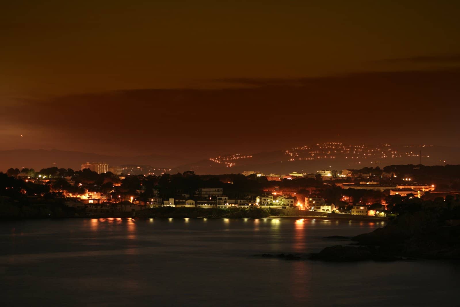 Spanje-palamos-uitzicht-water-nacht