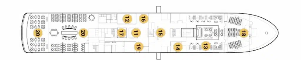 Technische plattegrond van Dek 4 van een cruiseschip, met nummers voor openbare ruimtes zoals het restaurant, de lounge en het theater.
