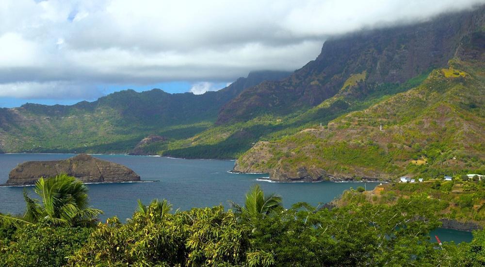 Frans-polynesie-atuona-hiva-oa-cruise-haven