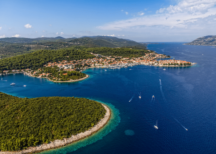Kroatië-Korcula-cruise-haven-uitzicht baai