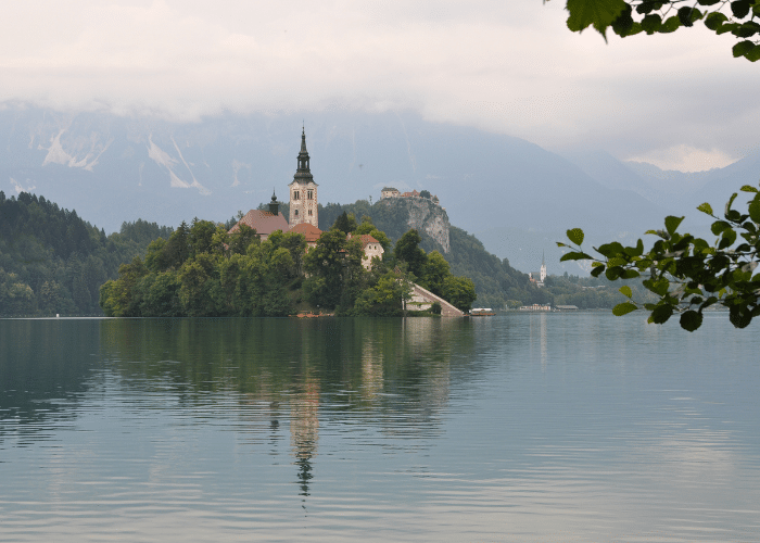 Slovenië-Koper-cruise-haven-kerkje