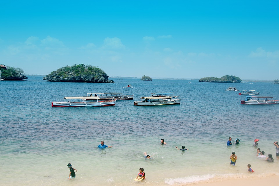 filipijnen-honderd-eiland-strand-zee