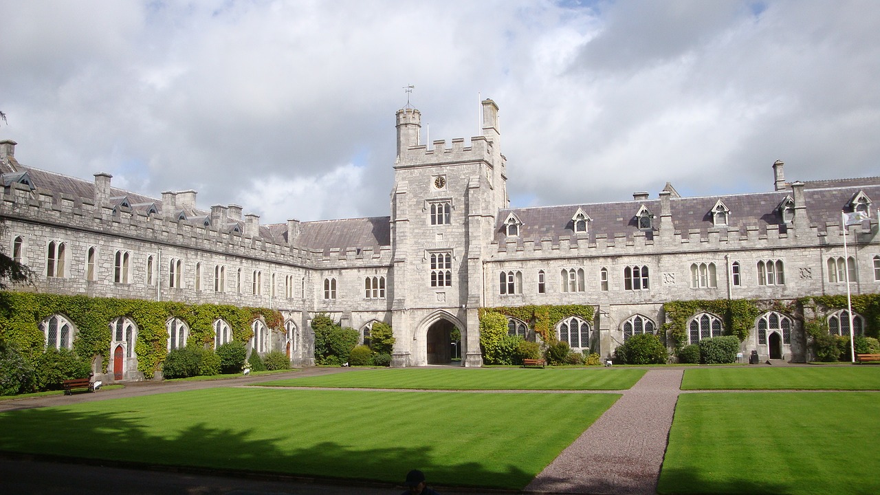 ierland-cork-universiteit-gebouw