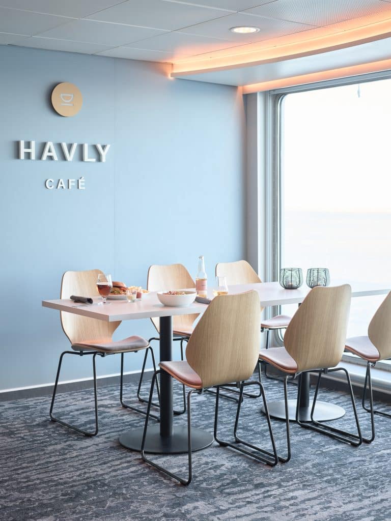 Havila-Voyages-Havilla-Castor-Havila-Capella-Havly Cafe