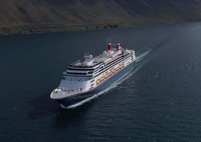 Borealis - Fred Olsen Cruise Lines - Cruiseschip op zee