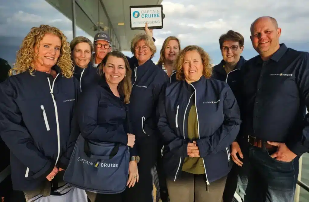 Team van Captain Cruise met Nederlandssprekende reisbegeleiding aan boord tijdens cruises